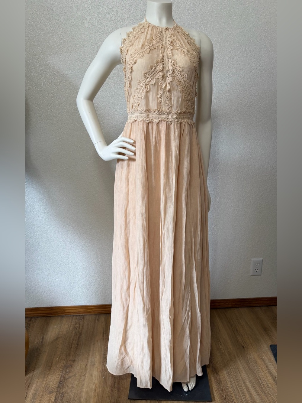 Flying Tomato Boho Lace Halter Maxi Dress Size M